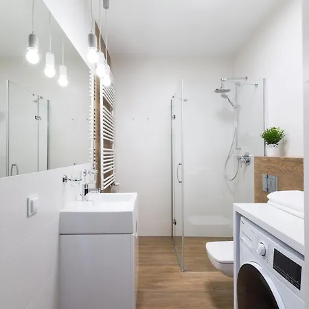 شقة Luksusowy Przy Targach بوزنان